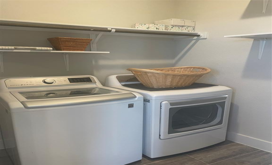 Washer and dryer can convey