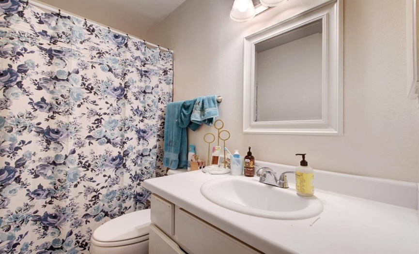 501 26th ST, Austin, Texas 78705, 3 Bedrooms Bedrooms, ,2 BathroomsBathrooms,Residential,For Sale,26th,ACT5493163