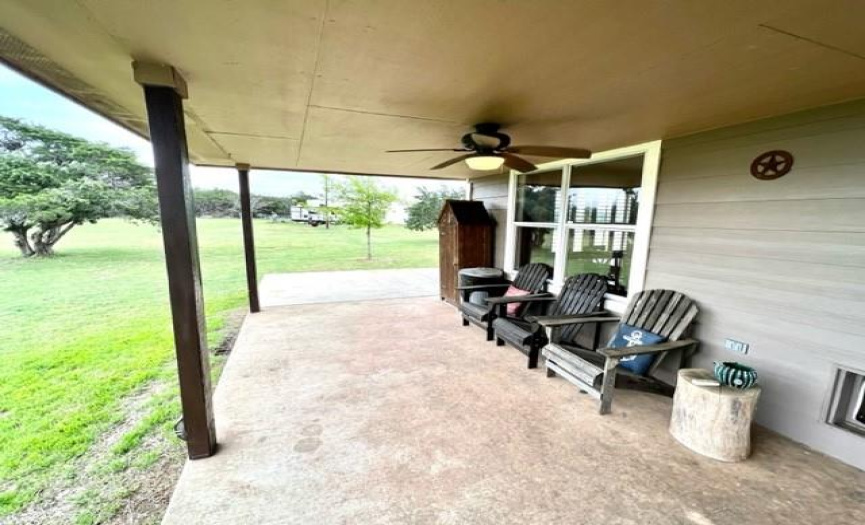 1105 Indian Lake, Florence, Texas 76527, 4 Bedrooms Bedrooms, ,2 BathroomsBathrooms,Farm,For Sale,Indian Lake,ACT2019303