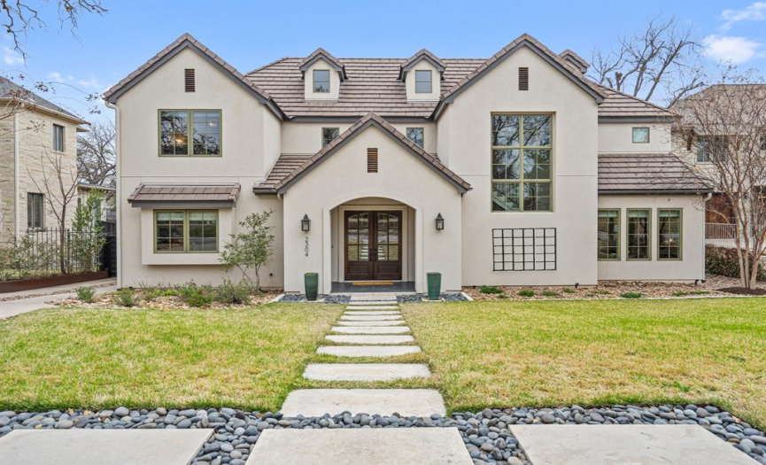 Built by award-winning Gossett Jones Homes, this property is the perfect combination of classic Austin charm and modern design sensibility