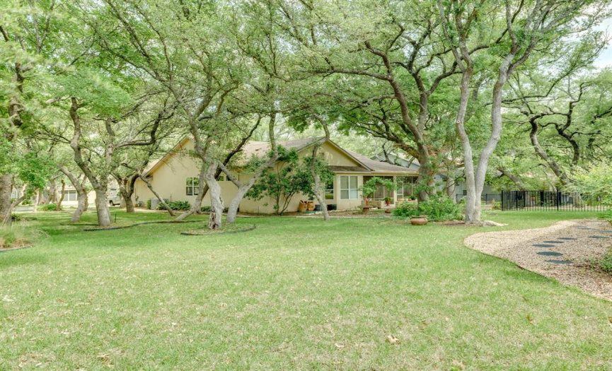215 Whispering Wind DR, Georgetown, Texas 78633, 2 Bedrooms Bedrooms, ,2 BathroomsBathrooms,Residential,For Sale,Whispering Wind,ACT1860053