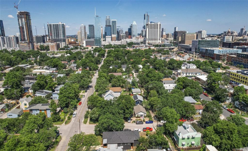 Minutes from Downtown Austin 