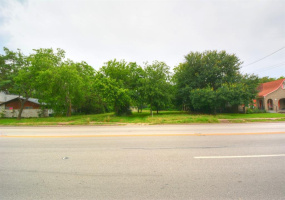 Over 1/2 acre lot in downtown Georgetown