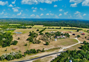 Welcome to Hopes Ranch, a 125+/- acre Hill Country Horse ranch