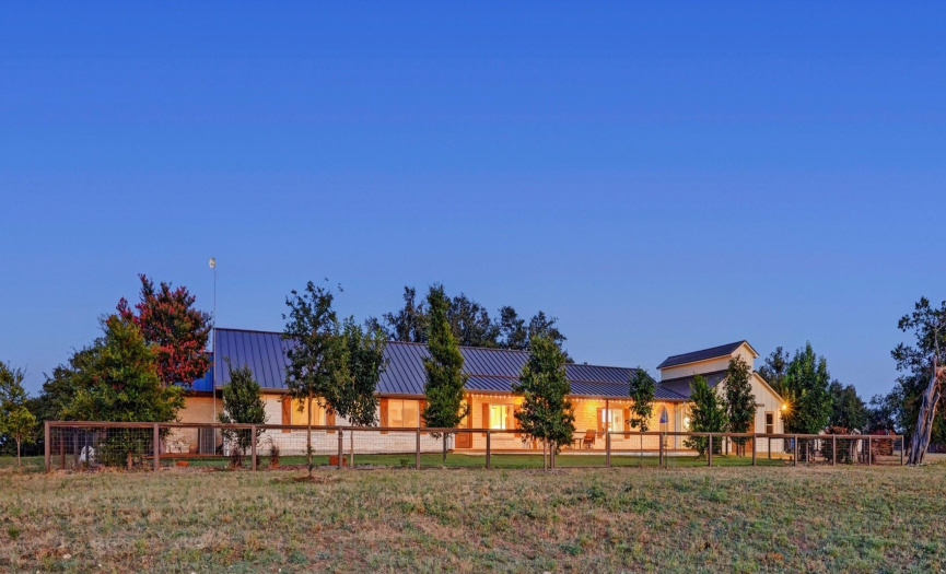 Welcome to Hopes Ranch, a 125+/- acre Hill Country Horse ranch