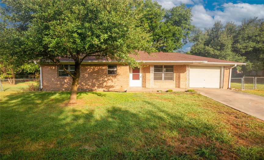 80 Mockingbird Hill LN, Temple, Texas 76501, 2 Bedrooms Bedrooms, ,1 BathroomBathrooms,Residential,For Sale,Mockingbird Hill,ACT6141762
