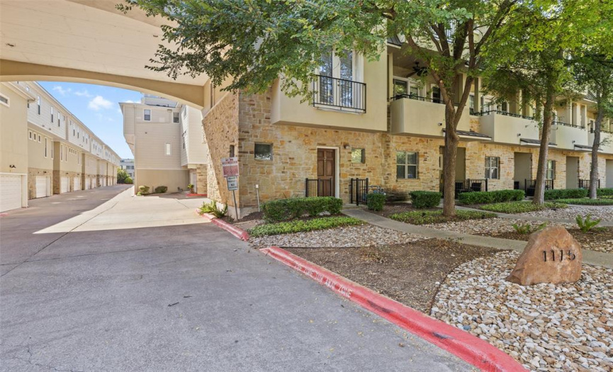 1115 Kinney Ave, Austin, Texas 78704, 2 Bedrooms Bedrooms, ,2 BathroomsBathrooms,Residential,For Sale,Kinney,ACT2431977