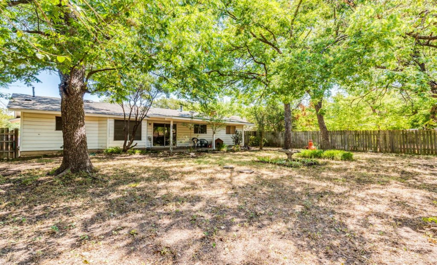2807 Ashdale DR, Austin, Texas 78757, 3 Bedrooms Bedrooms, ,2 BathroomsBathrooms,Residential,For Sale,Ashdale,ACT6366694