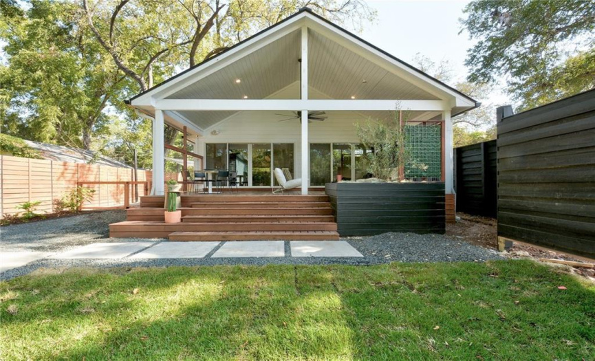 4615 Lyons RD, Austin, Texas 78702, 2 Bedrooms Bedrooms, ,2 BathroomsBathrooms,Residential,For Sale,Lyons,ACT1719403