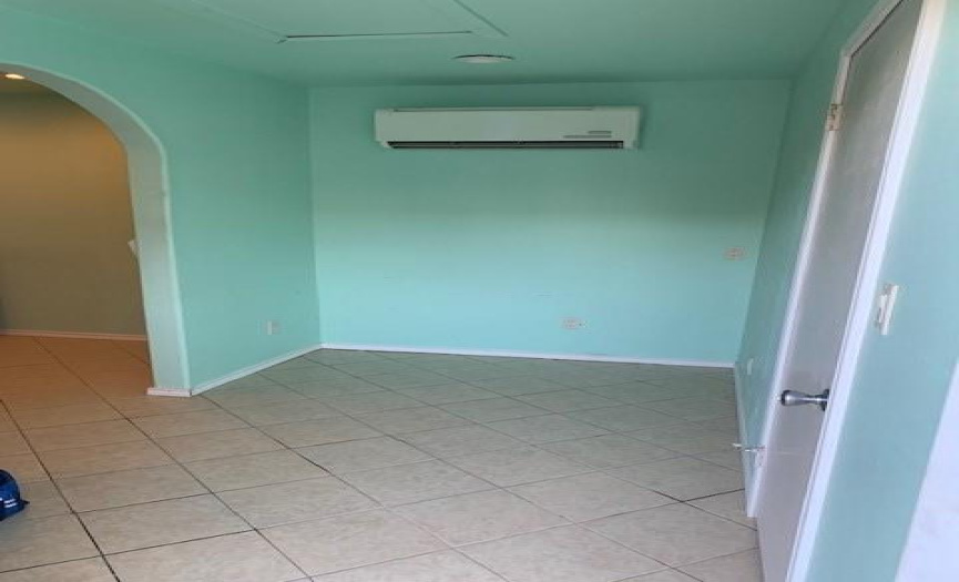 Storage/Office/ Room/ Laundry Area / with AC Unit 