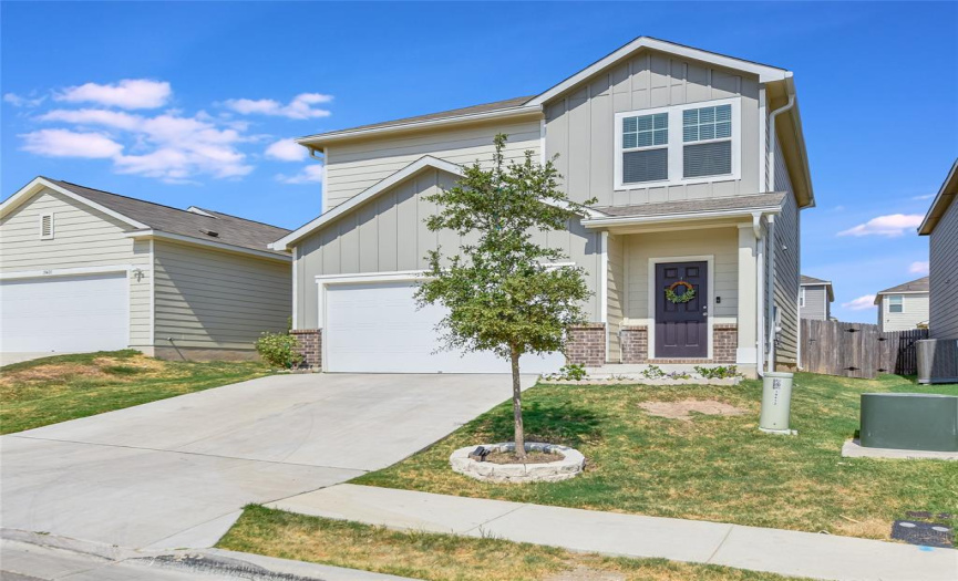 This well-maintained and gently lived in home has 3 bedrooms (all up), 2 1/2 bathrooms and a 2-garage. A light bright open floorplan that is perfect for today's easy casual lifestyle.