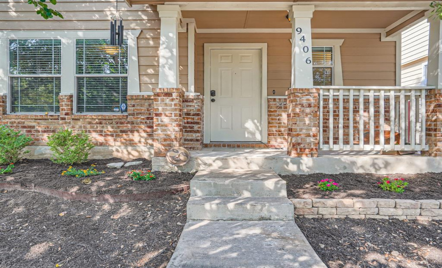 9406 Rowlands Sayle, Austin, Texas 78744, 3 Bedrooms Bedrooms, ,2 BathroomsBathrooms,Residential,For Sale,Rowlands Sayle,ACT9917508
