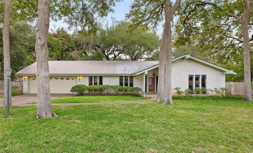 9405 Castlewood DR, Austin, Texas 78748, 3 Bedrooms Bedrooms, ,2 BathroomsBathrooms,Residential,For Sale,Castlewood,ACT8515599
