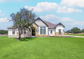 The Stratton plan by Terrata Homes is a gorgeous single-story home at Spicewood Trails.