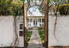 Stunning gated entry 