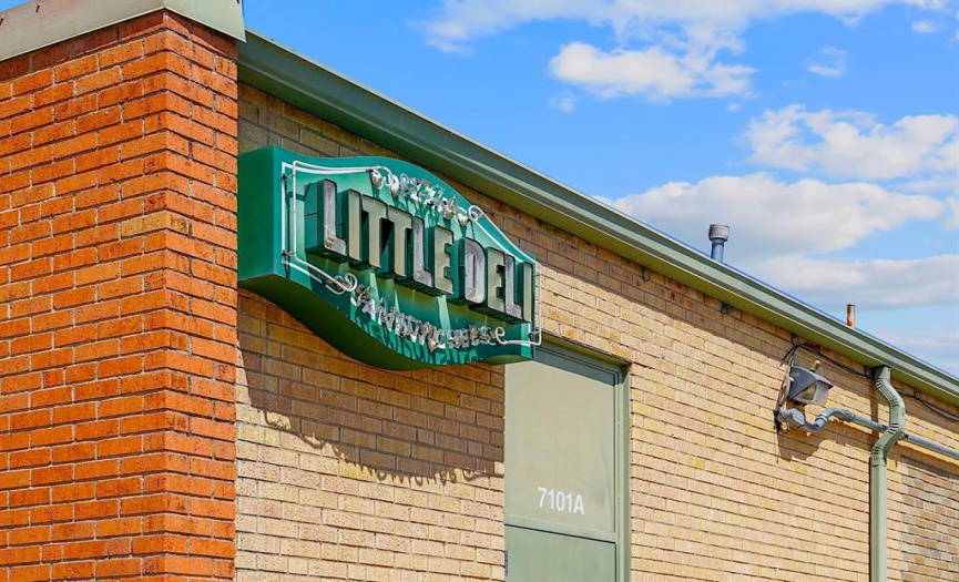 For a taste of some of Austin's most delectable pizza, simply stroll across the street to Little Deli.