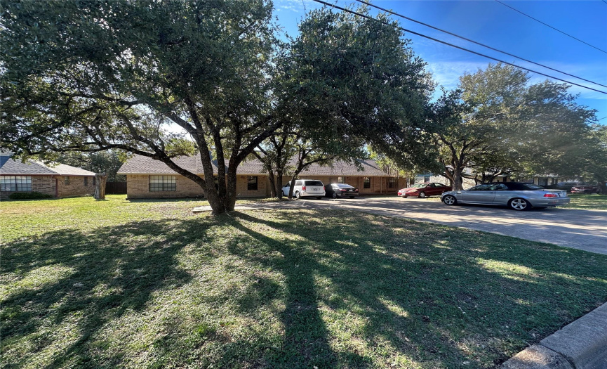 506 Hedgewood DR, Georgetown, Texas 78628, ,Residential Income,For Sale,Hedgewood,ACT5951483