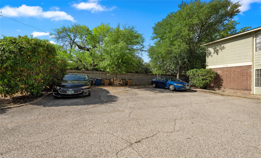 2106 Kirksey DR, Austin, Texas 78741, ,Residential Income,For Sale,Kirksey,ACT3692561