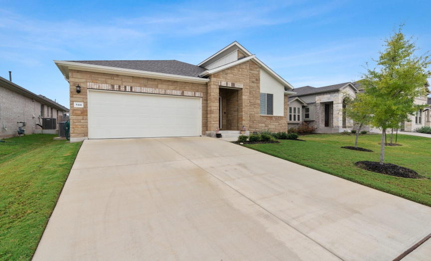 Welcome to your dream home in the heart of Star Ranch, a captivating golf course community in Hutto!