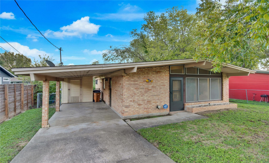 1719 Meander DR, Austin, Texas 78721, 3 Bedrooms Bedrooms, ,1 BathroomBathrooms,Residential,For Sale,Meander,ACT5957611