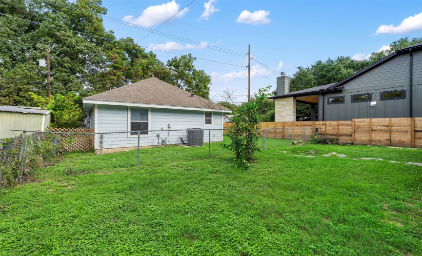 2210 Holly ST, Austin, Texas 78702, 3 Bedrooms Bedrooms, ,2 BathroomsBathrooms,Residential,For Sale,Holly,ACT3369864