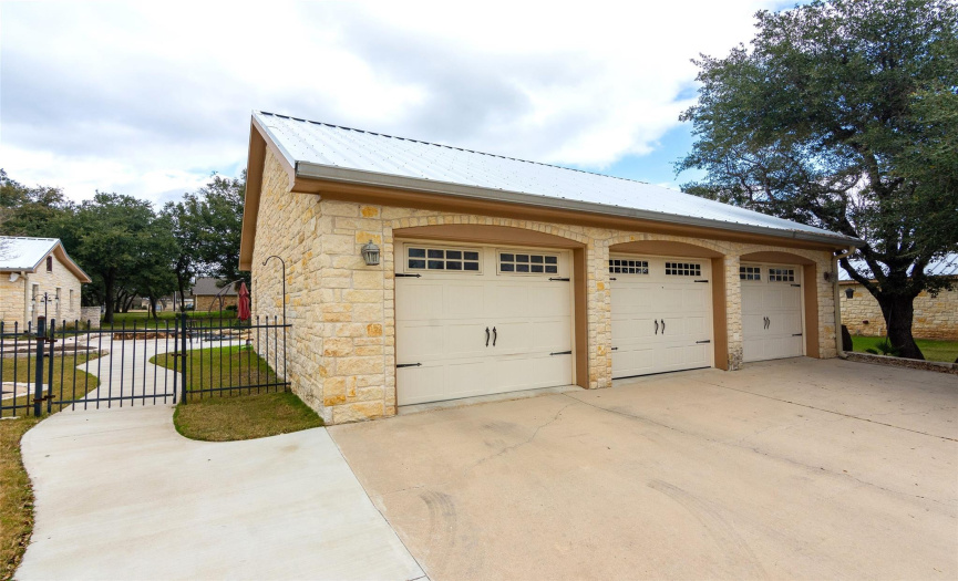 Large detached garage with In-Law suite with living area, bedroom and bath.
