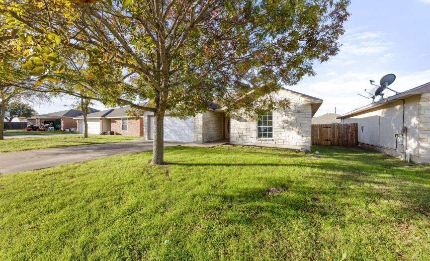812 Ruby CT, Jarrell, Texas 76537, 3 Bedrooms Bedrooms, ,2 BathroomsBathrooms,Residential,For Sale,Ruby,ACT9203327
