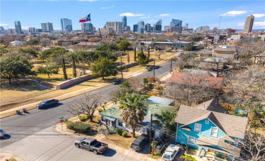 1504 11th ST, Austin, Texas 78702, 3 Bedrooms Bedrooms, ,2 BathroomsBathrooms,Residential,For Sale,11th,ACT2838696