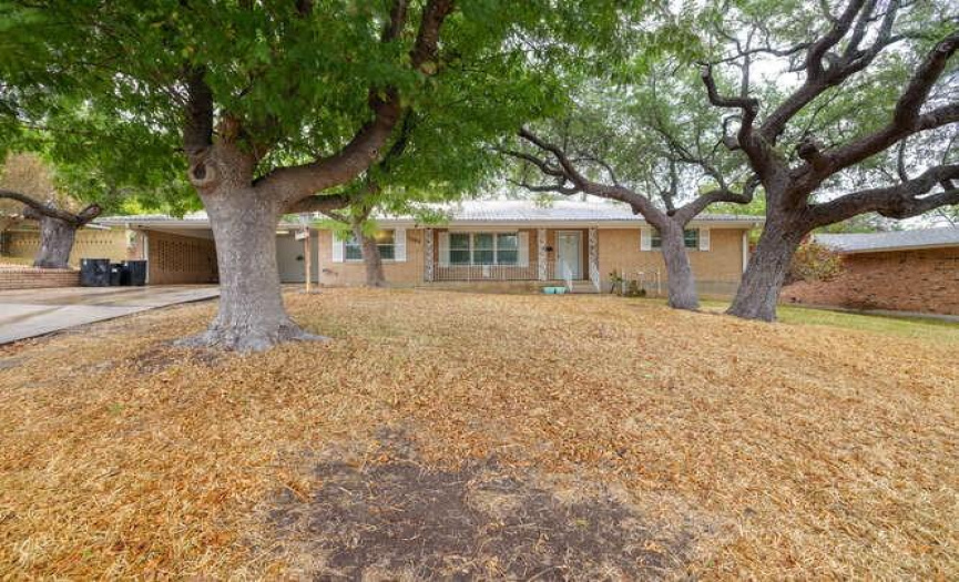 1305 1st ST, Lampasas, Texas 76550, 3 Bedrooms Bedrooms, ,2 BathroomsBathrooms,Residential,For Sale,1st,ACT2992524