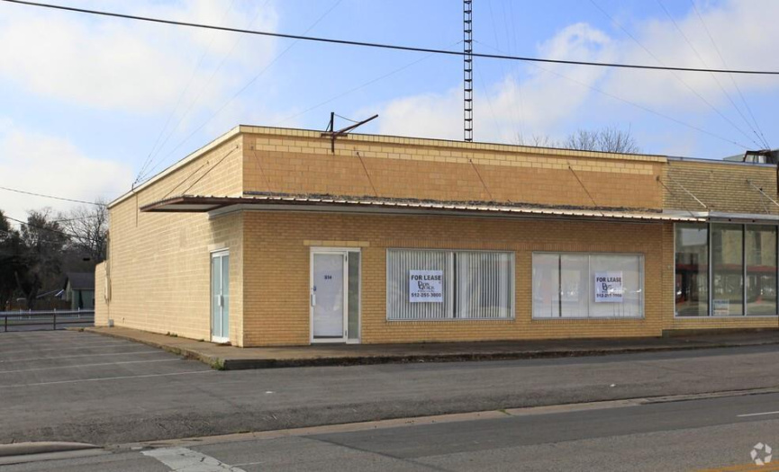 614 University Ave, Georgetown, Texas 78626, ,Commercial Sale,For Sale,University,ACT5122827