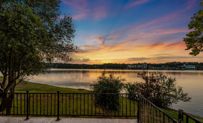 1700 Lakeshore DR, Austin, Texas 78746, 4 Bedrooms Bedrooms, ,3 BathroomsBathrooms,Residential,For Sale,Lakeshore,ACT2860054