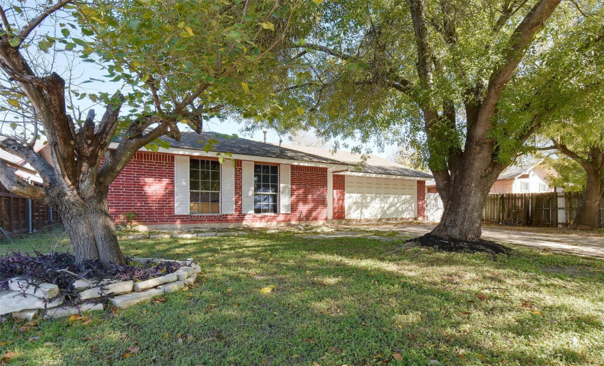 2502 Chaparral TRL, Austin, Texas 78744, 3 Bedrooms Bedrooms, ,2 BathroomsBathrooms,Residential,For Sale,Chaparral,ACT9953855