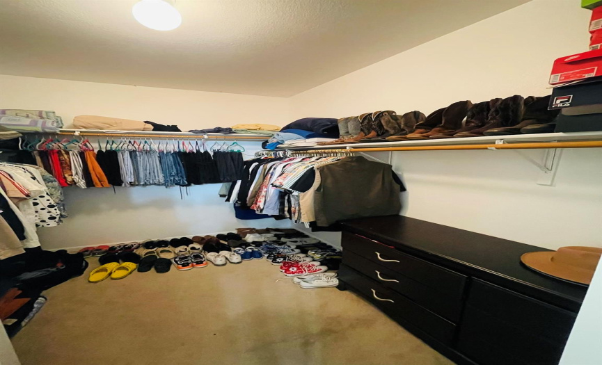 Owner's Suite - Walk-In Closet