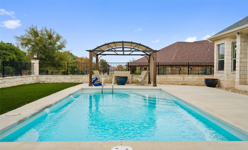 Enjoy endless outdoor fun and relaxation in your own oasis.