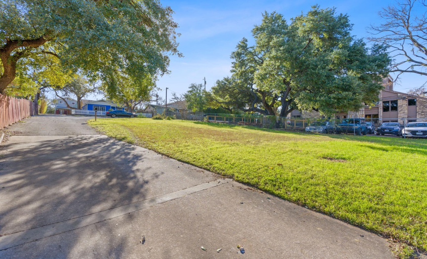 3605 Menchaca RD, Austin, Texas 78704, ,Commercial Sale,For Sale,Menchaca,ACT1000174