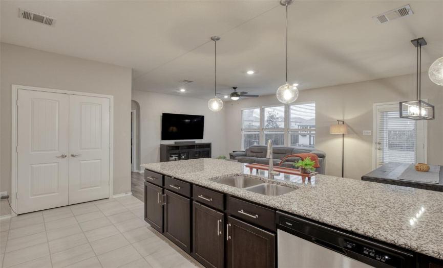 With the large breakfast bar that overlooks the main living spaces, connecting with friends and family will be a breeze!