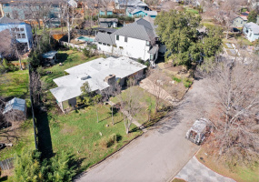 Flat lot in the desirable Highland Park West neighborhood