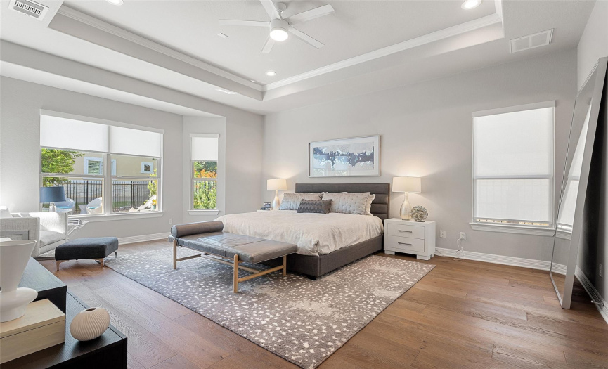 Large spacious primary bedroom on first floog
