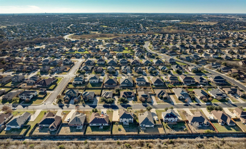 Nearby amenities include retail, restaurants, and entertainment options in Stonehill, RR Crossing, and La Frontera Village shopping centers, as well as attractions such as Dell Diamond, Typhoon Texas, and Kalahari.