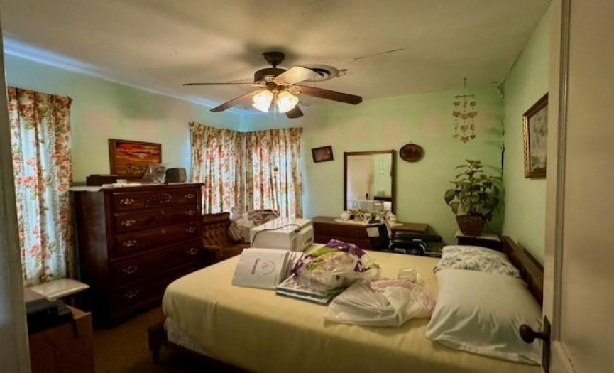 1919 Steves Ave, San Antonio, Texas 78210, 2 Bedrooms Bedrooms, ,1 BathroomBathrooms,Residential,For Sale,Steves,ACT1989249