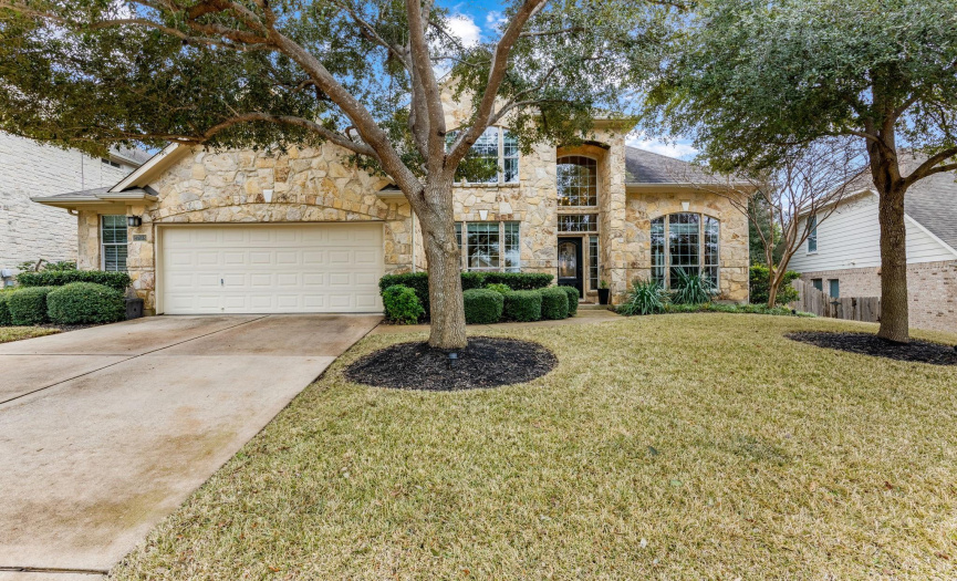 2708 Shire Ridge Drive sits on a greenbelt homesite and a cul-de-sac road.  The home is within walking distance of both Laura Welch Bush Elementary and Canyon Ridge Middle Schools.