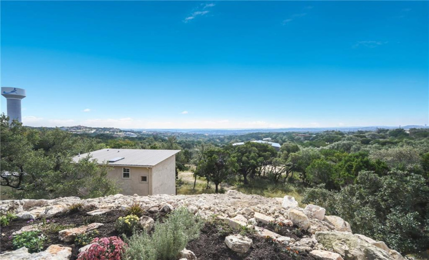 FANTASTIC HILL COUNTRY VIEWS!!!