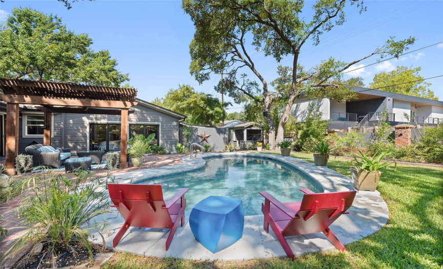 A true Austin oasis right in the backyard 