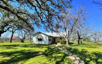 111 County Road 107, Lampasas, Texas 76550 For Sale