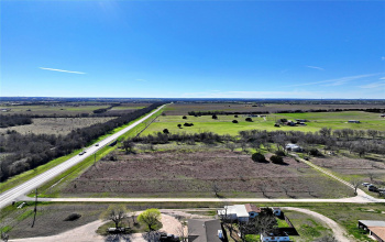 8 unrestricted acres!