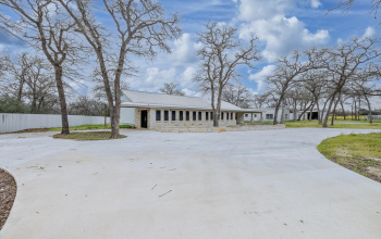 1415 Highway 90 Highway, Luling, Texas 78648 For Sale