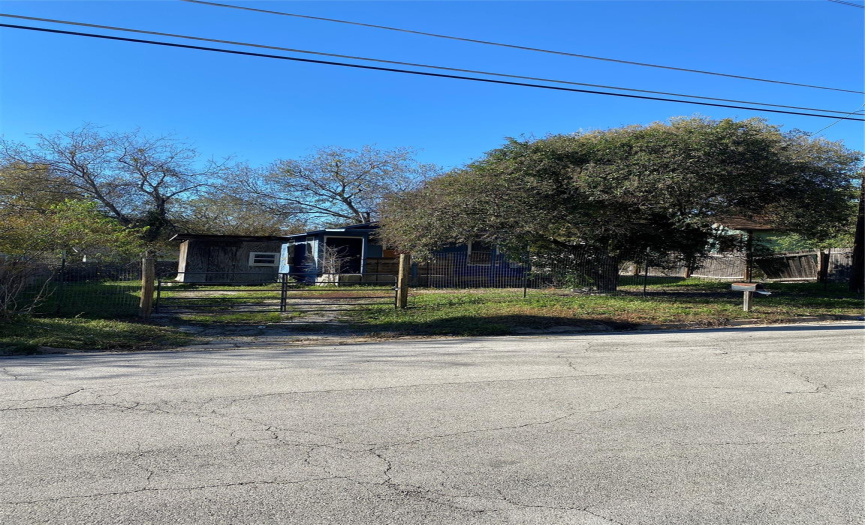 1144 Cessal Ave, Austin, Texas 78721, 2 Bedrooms Bedrooms, ,1 BathroomBathrooms,Residential,For Sale,Cessal,ACT2690512