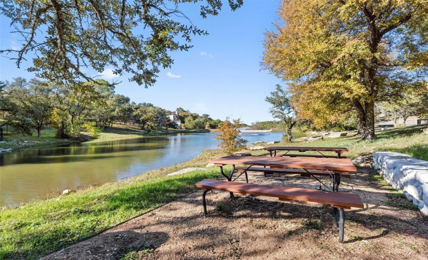 Bring a picnic lunch to enjoy an afternoon by the water with your family at Lake Austin, an exclusive privilege at this waterfront park only for Lake Pointe Residents. 