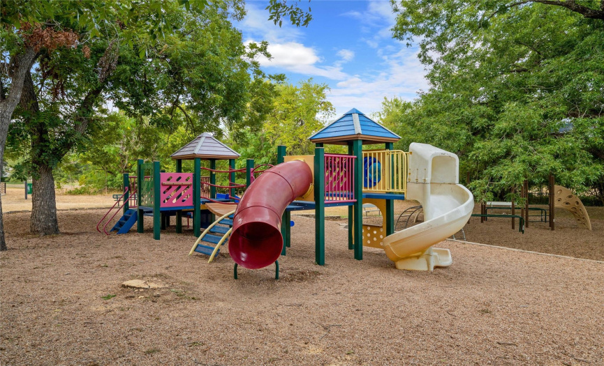 Sullivan Park has a playground, swings, basketball court, frisbee golf, and more to enjoy! The large established trees help to provide shade.