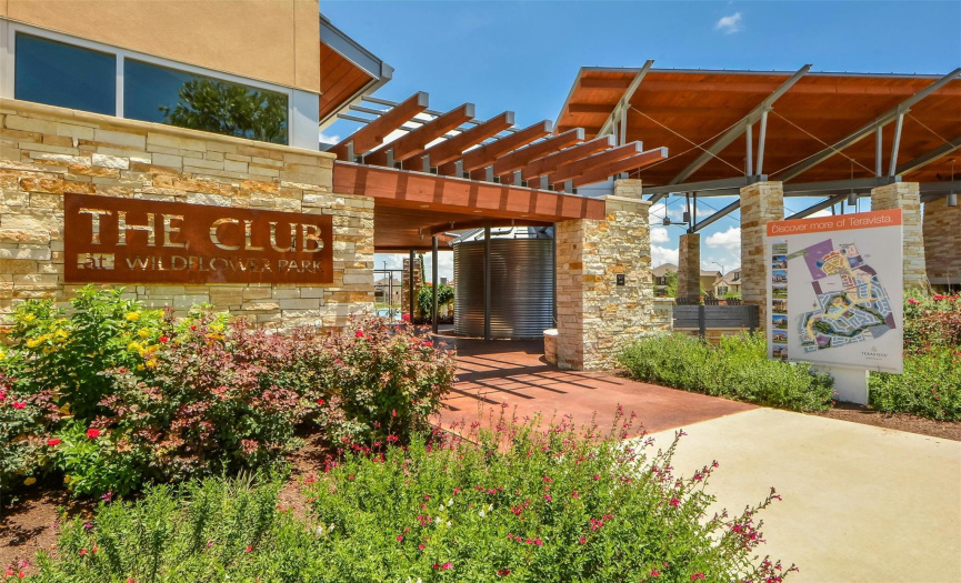 Teravista offers exciting planned social activities, a resident's club, pooch parlor, Ranch House with pavilion, a Hillside amphitheater, and more. 